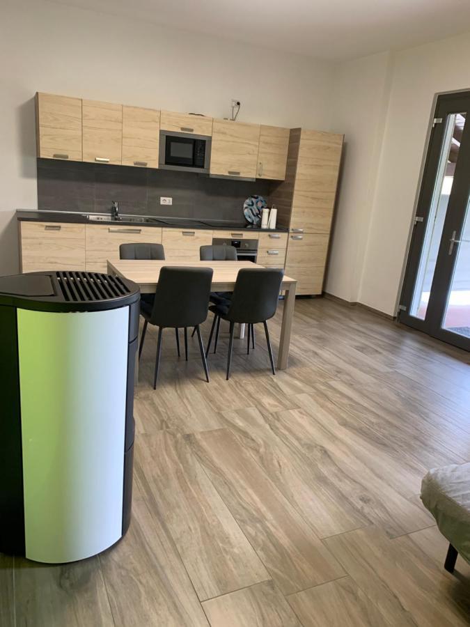 Caroline Home Anzano Del Parco Eksteriør bilde